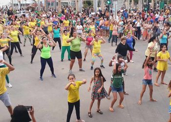 Com a presença do prefeito Enivaldo dos Anjos, Sete de Setembro bombou no centro de Barra de São Francisco