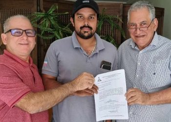 Administração francisquense assina ordem de serviço para calçamento rural no Córrego do Itá