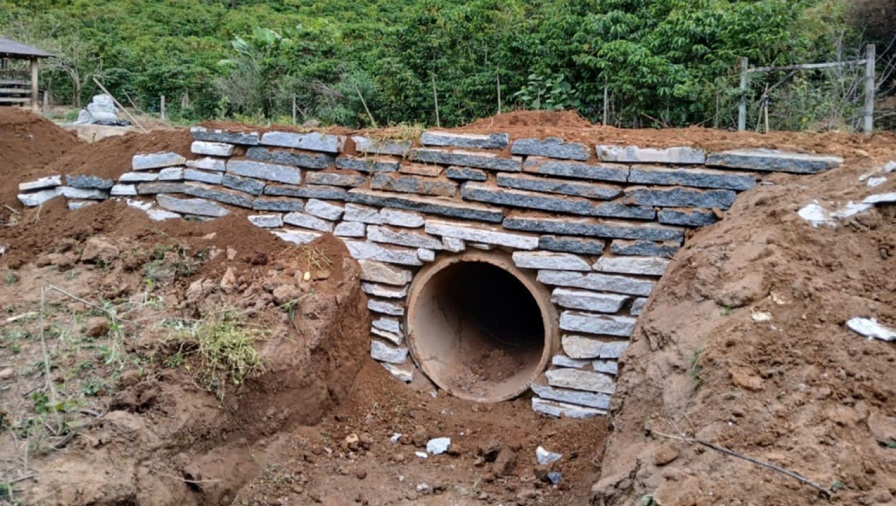Bueiro é construído em Cachoeirinha de Itaúnas/Barra de São Francisco, agora são 277 em quatro anos e cinco meses