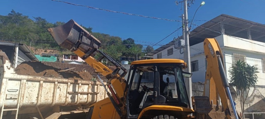 Mutirão de limpeza é realizado no distrito de Vila Paulista/Barra de São Francisco