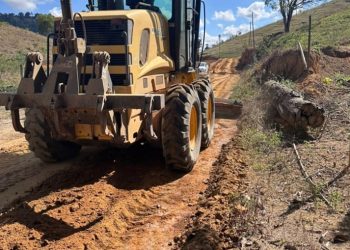 Patrolamento de estrada seguiu pelo Córrego das Palmas em Barra de São Francisco
