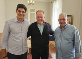 Enivaldo dos Anjos se licencia e anuncia renúncia para disputar o Senado
