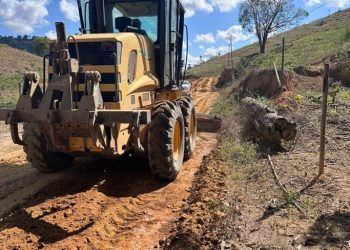 Patrolamento de estrada foi realizado nos Córregos Tatú e Gambá em Barra de São Francisco
