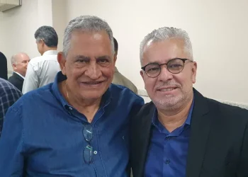 Prefeito de Barra de São Francisco sanciona lei que autoriza infraestrutura ferroviária no município
