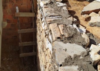 Em quatro anos e seis meses a gestão de Barra de São Francisco já construiu 52 muros com casqueiros de granitos