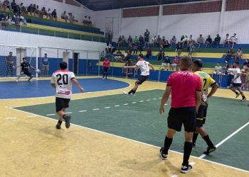 Mais duas rodadas da Taça Cidade de Futsal dos bairros e comunidades seguiu nesta sexta-feira (22) em Barra de São Francisco