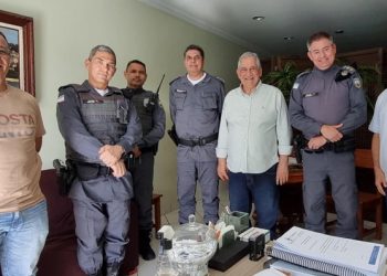 Prefeito de Barra de São Francisco se reúne com Comando da Polícia Militar do 11º BPM para tratar de segurança pública