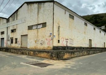 Prefeito de Barra de São Francisco assina autorização para licitação da obra do novo Mercado Municipal