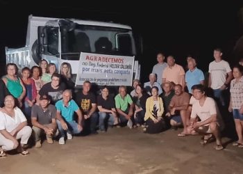 Prefeitura de Barra de São Francisco entrega caminhão caçamba a Associação do Córrego do Itá, fruto de emenda parlamentar