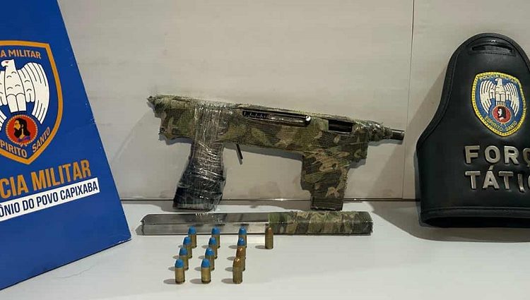 Polícia Militar apreende submetralhadora artesanal em bar de Barra de São Francisco