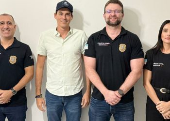 Reunião entre deputado Mazinho dos Anjos e delegados da Polícia Civil debate ações para fortalecer a segurança pública na região