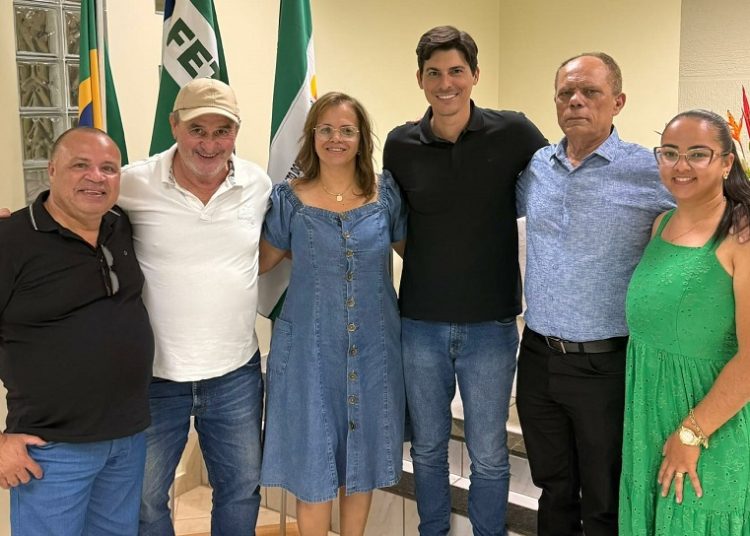 Mazinho dos Anjos prestigia posse de Silvestre Ribeiro, eleito pelo 5º mandato no Sindicato de Barra de São Francisco