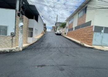 Pavimentação asfáltica da Rua Adão Brum e parte da Olga Casula, é concluída no bairro Justinópolis em Barra de São Francisco