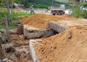 Ponte ecológica é construída pela Prefeitura de Barra de São Francisco no Córrego do Pacote em Paulista, agora são 150
