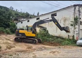 Área destinada ao novo Mercado Municipal começa a ser preparada no bairro Vila Landinha em Barra de São Francisco