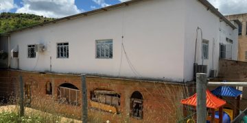 Assinada ordem de serviço para reforma da Escola Mac Nair no bairro Irmãos Fernandes em Barra de São Francisco