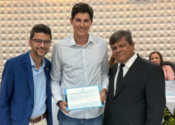 Deputado Mazinho dos Anjos recebe título de Cidadão Portobelense e reforça compromisso com Ponto Belo