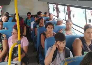 Transporte gratuito beneficia cerca de 1.000 moradores por dia em Barra de São Francisco