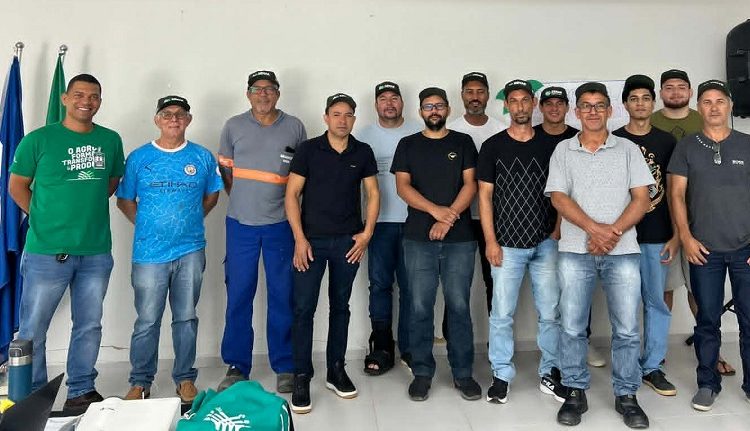 Curso de Comandos Elétricos qualifica alunos para o mercado de trabalho em Barra de São Francisco é concluído