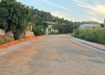 Pavimentação da Avenida Ery Silva Fortes avança para fase final em Barra de São Francisco