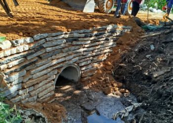 Bueiro é reconstruído em Rio do Campo/Barra de São Francisco, agora são 324 em seis anos de gestão  