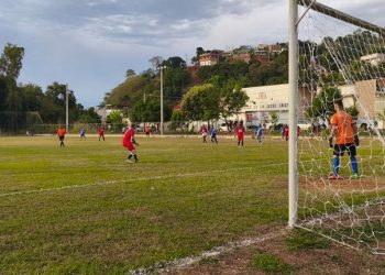 Com três gols de Bananinha, Uniao do Nova Barra goleia Estevão e empata no juvenil pela Copa Rural de Barra de São Francisco neste sábado (13)