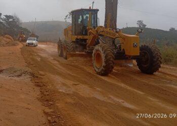 Patrolamento de estrada seguiu neste sábado (27), da Barra do Sapucaia, sentido Córrego do Itá em Barra de São Francisco