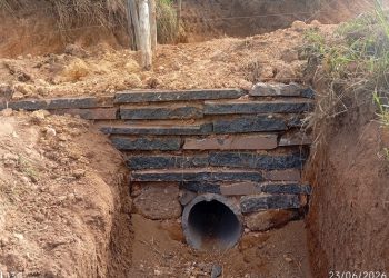 Bueiro é construído no Córrego Esquerdo em Rio do Campo/Barra de São Francisco, agora são 328 em mais de cinco anos  