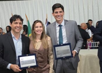 Vice-prefeito Wanderson Melgaço e deputado Mazinho dos Anjos recebem título de Cidadão Ecoporanguense