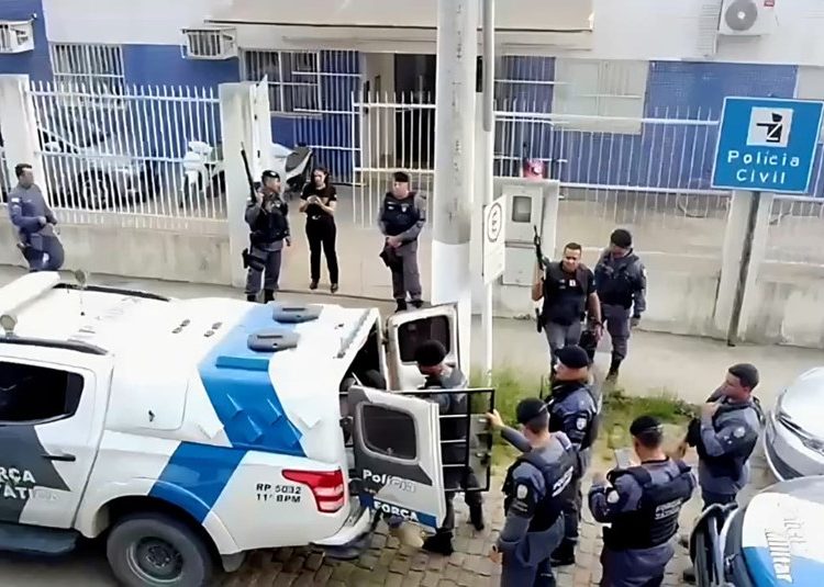 Policiais do 11º Batalhão recapturam foragido do sistema prisional do Rio de Janeiro em Barra de São Francisco