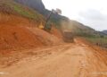 Reabertura da estrada do Córrego Barro Preto no distrito de Paulista avança e melhora acesso em Barra de São Francisco