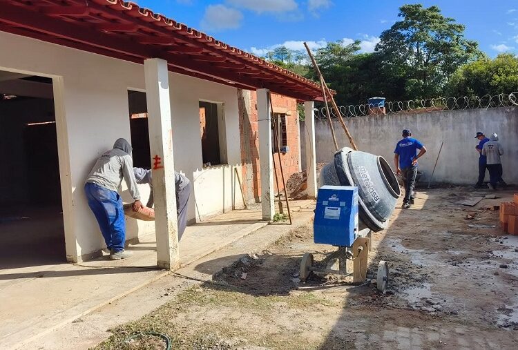 Reforma e ampliação da Unidade de Acolhimento Joias de Cristo avançam no bairro Nova Barra, em Barra de São Francisco