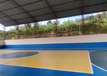 Reforma da quadra de esportes e lazer de São João de Itaperuna é concluída em Barra de São Francisco