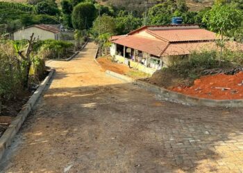 Pavimentação com bloquetes no povoado do Cascudo, em Barra de São Francisco está prestes a ser entregue a comunidade