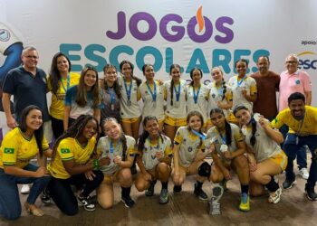 Seleção Feminina Juvenil de Barra de São Francisco conquista vice-campeonato estadual dos Jogos Escolares
