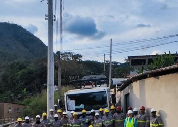 Extensão da rede de energia elétrica avança no Bairro Família Sigesmundo, em Monte Sinai/Barra de São Francisco