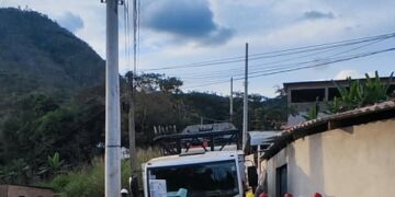 Extensão da rede de energia elétrica avança no Bairro Família Sigesmundo, em Monte Sinai/Barra de São Francisco