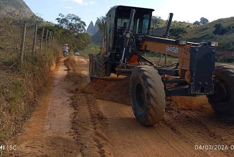 Patrolamento de estrada segue pelas regiões de Cachoeirinha de Itaúnas e Córrego do Ouro em Barra de São Francisco