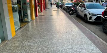 Prefeito de Barra de São Francisco assina ordem de serviço para continuidade do Calçadão no Centro nesta segunda-feira (13)