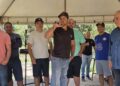 Prefeito Enivaldo dos Anjos entrega pavimentação com bloquetes no povoado do Cascudo, em Barra de São Francisco