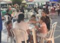 Cinema na Praça, feira gastronômica e show ao vivo movimentou o centro de Barra de São Francisco neste sábado (29)