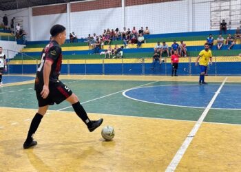 Nesta quinta feira (27), tem mais jogos do Campeonato Perna de Pau de Futsal no Ginásio Antônio Valli em Barra de São Francisco