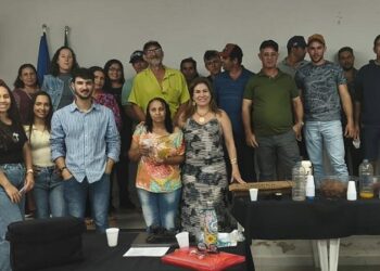 Prefeitura orienta agricultores do CDA e reforça importância da capacitação profissional em Barra de São Francisco