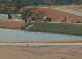 Obras do Lago Jesus Cristo avançam com plantio de grama no bairro Vila Vicente, em Barra de São Francisco
