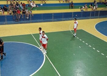 Em noite de goleadas, Campeonato Perna de Pau de Futsal prosseguiu nesta terça-feira (29) no masculino e feminino em Barra de São Francisco