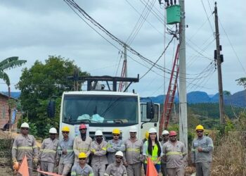 Rede de energia elétrica entra na reta final de conclusão no Bairro Família Sigesmundo, em Monte Sinai