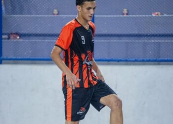 Campeonato Perna de Pau de Futsal prossegue nesta terça-feira (15) com jogos femininos e masculino em Barra de São Francisco