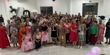 Projeto Avivar promove festa dos anos 60 e celebra o Dia do Idoso em Barra de São Francisco