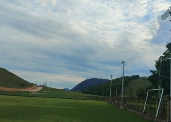 Iluminação do campo de futebol do Barro Preto, em Vila Paulista, será entregue a comunidade neste sábado (24) a tarde