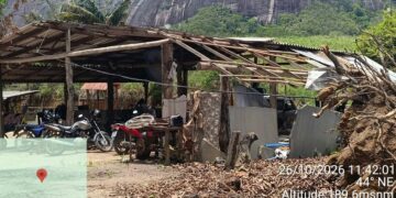 Vendaval causa destelhamento de casas, queda de árvores e deslizamentos em Barra de São Francisco